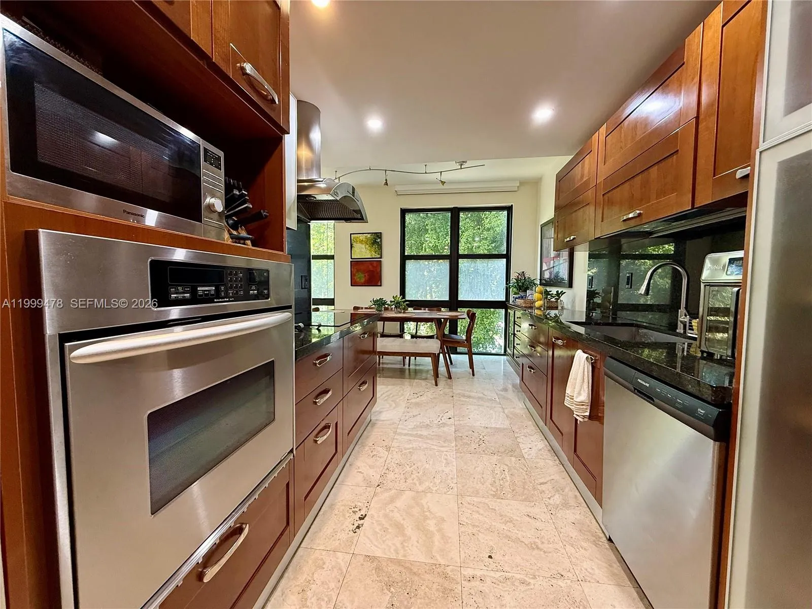 1121 Crandon Blvd # E107, Key Biscayne FL 33149