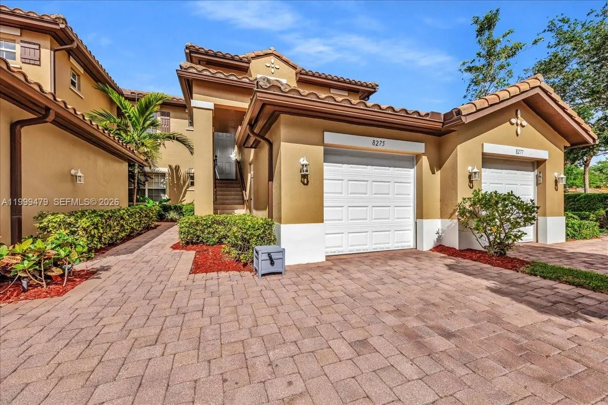 8275 NW 127th Ln # F, Parkland FL 33076
