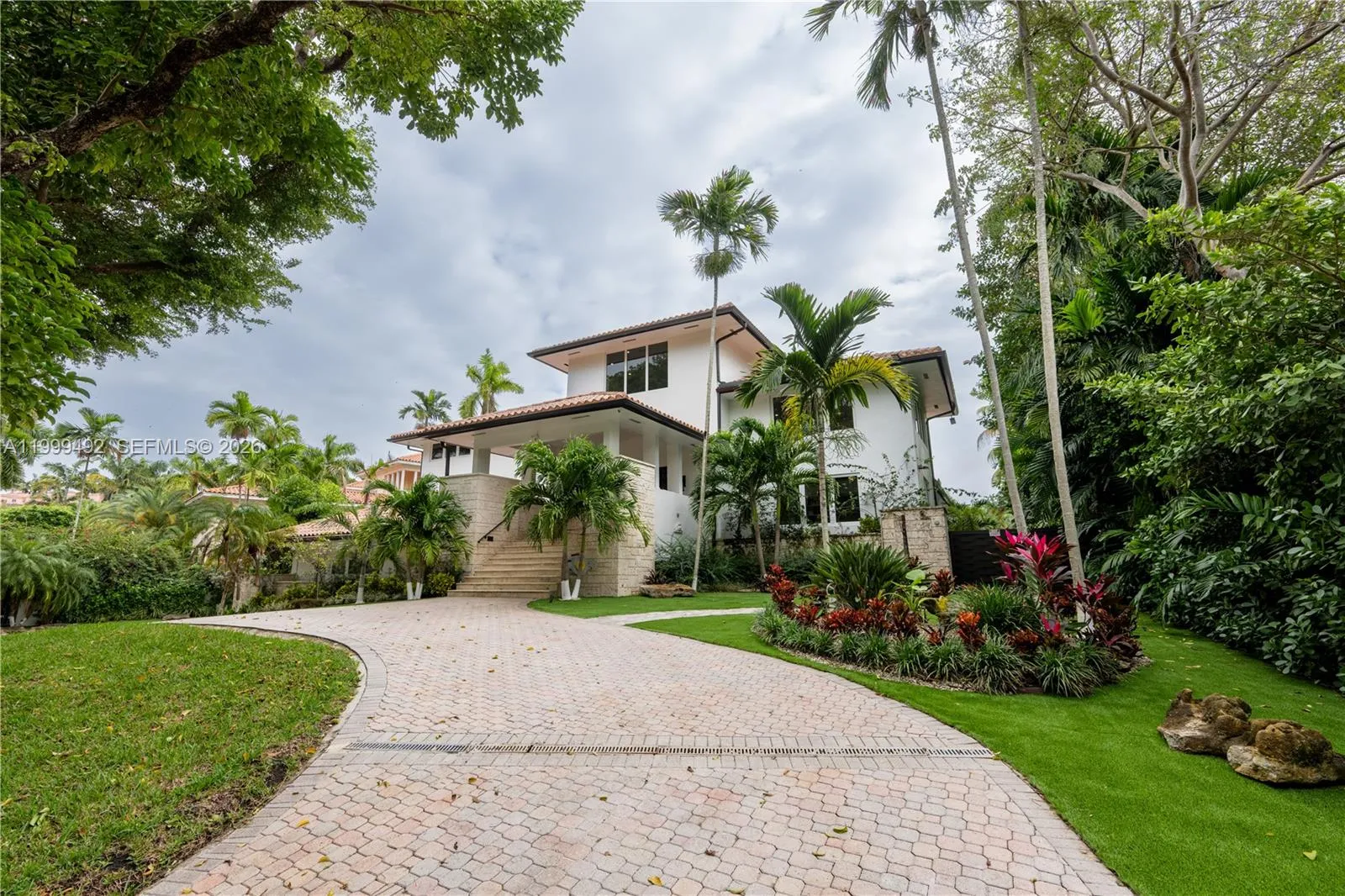 7125 Los Pinos Blvd, Coral Gables FL 33143