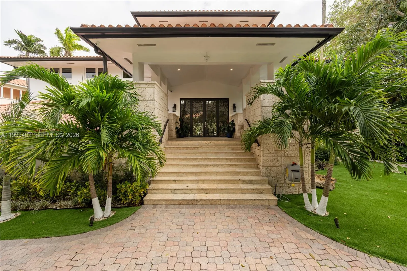 7125 Los Pinos Blvd, Coral Gables FL 33143