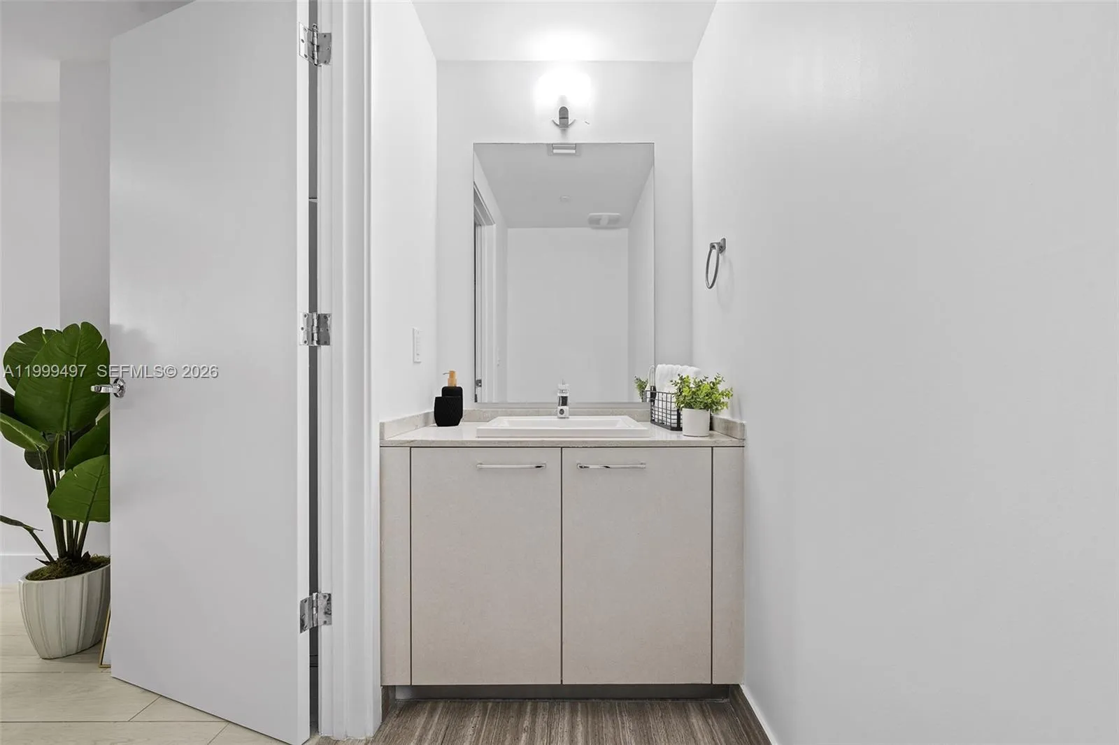 1010 Brickell Ave # 1411, Miami FL 33131