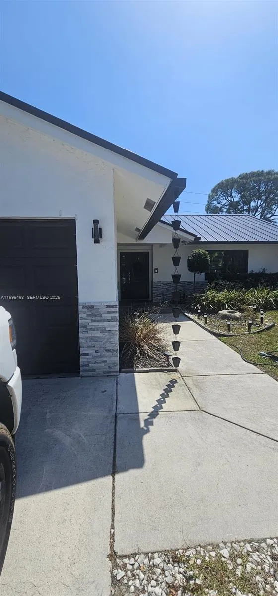 3110 SW 4th St, Deerfield Beach FL 33442