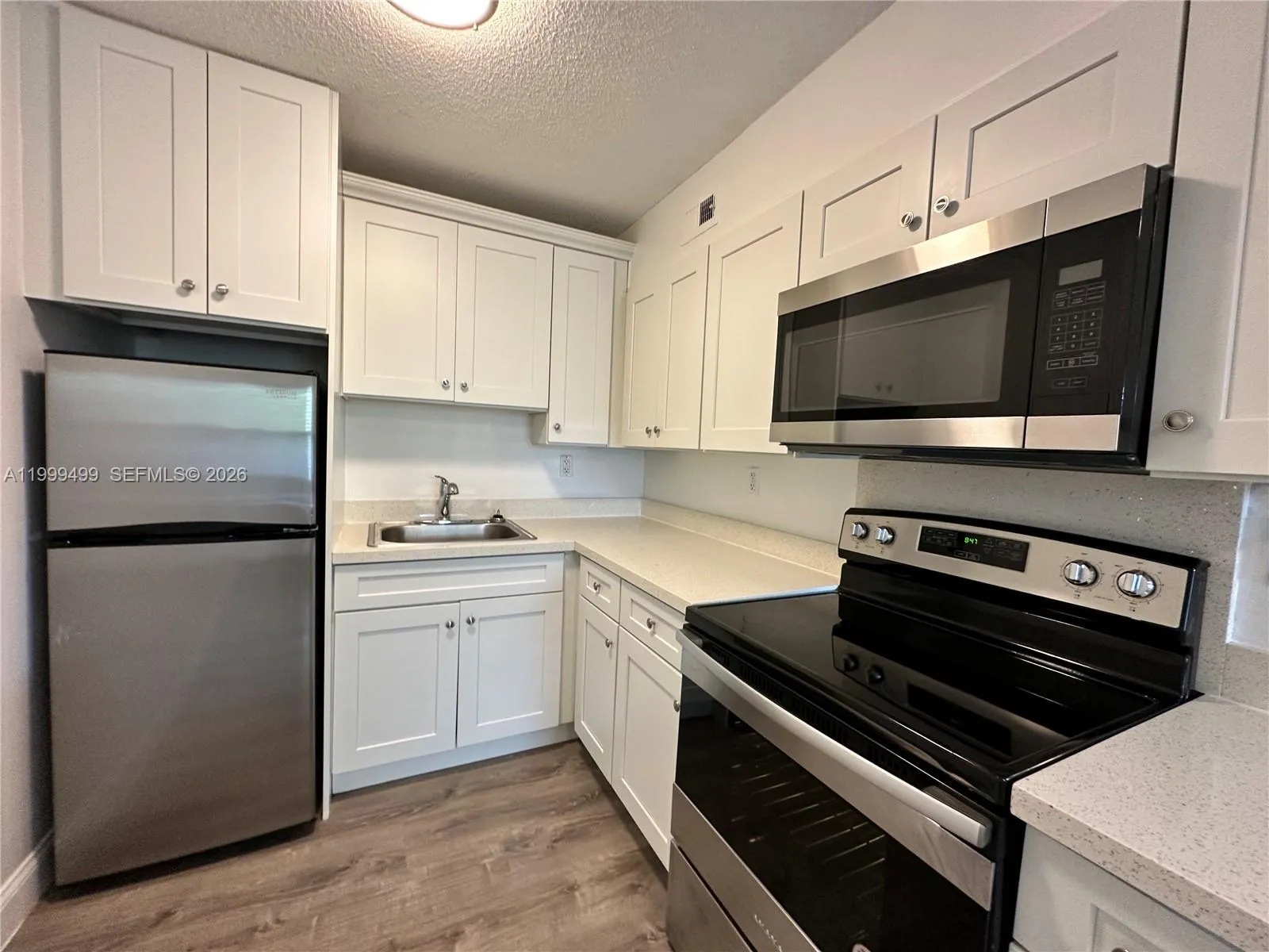 2500 Johnson St # 17, Hollywood FL 33020