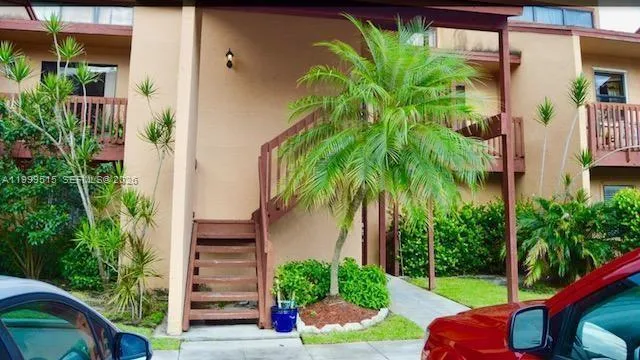 604 E Lakeview Dr E # 604, Royal Palm Beach FL 33411