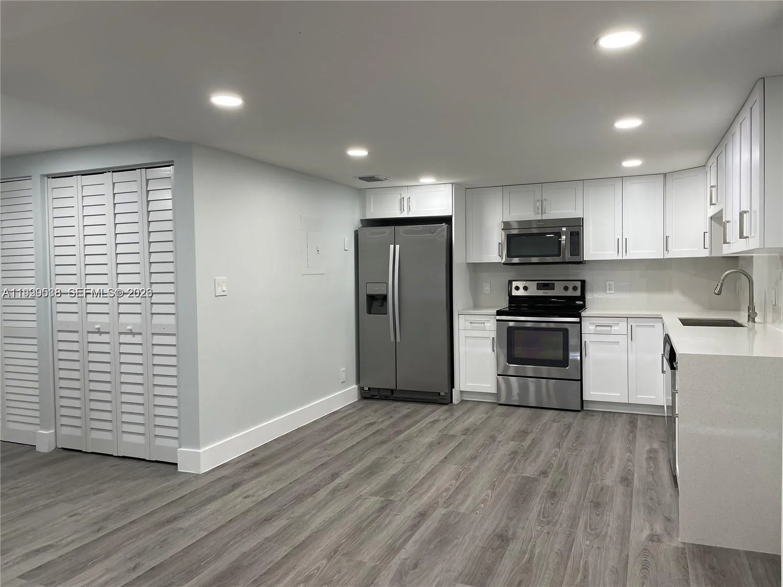 4725 SW 62nd Ave # 103, Davie FL 33314