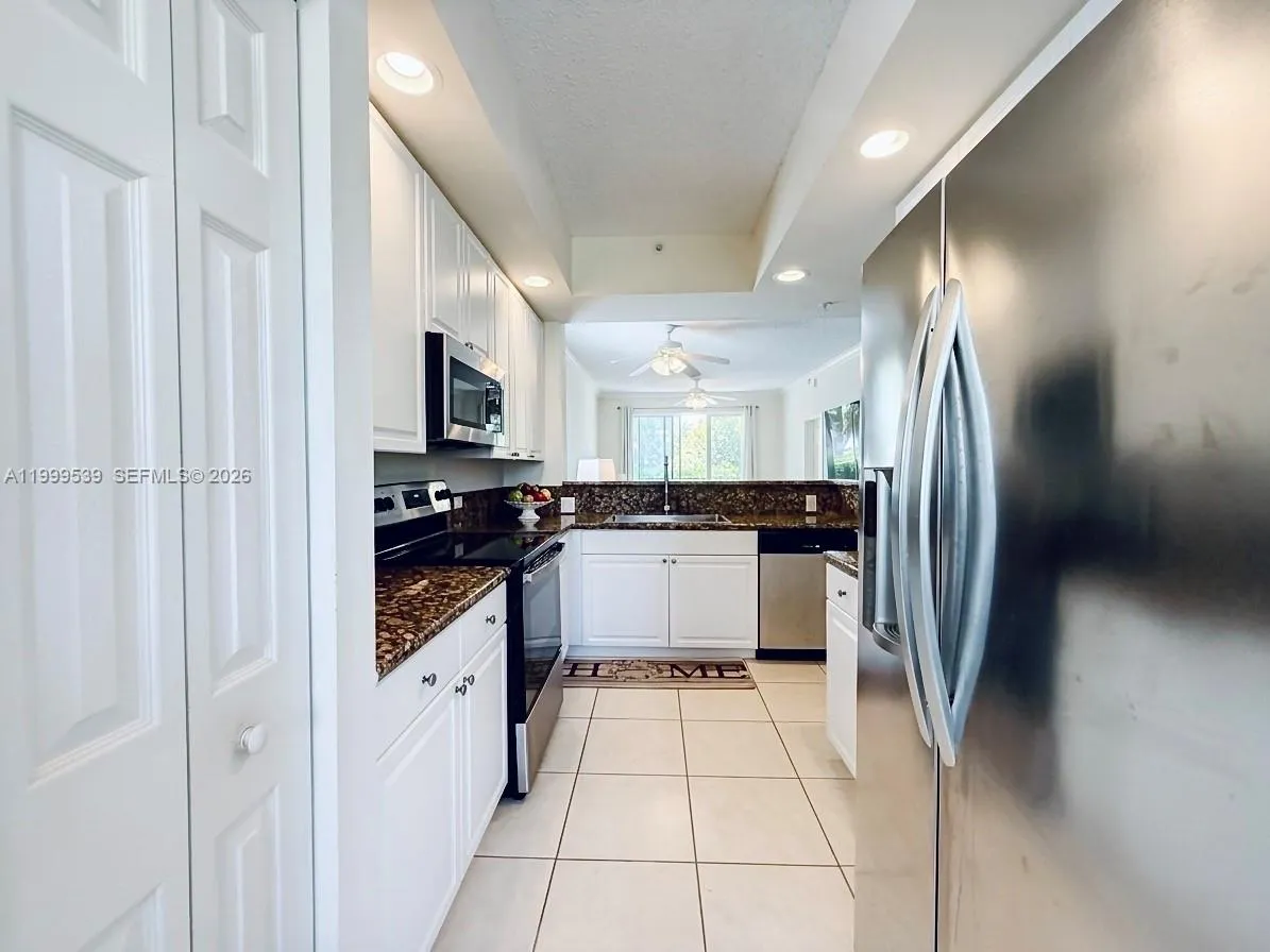 26 Royal Palm Way # 201, Boca Raton FL 33432