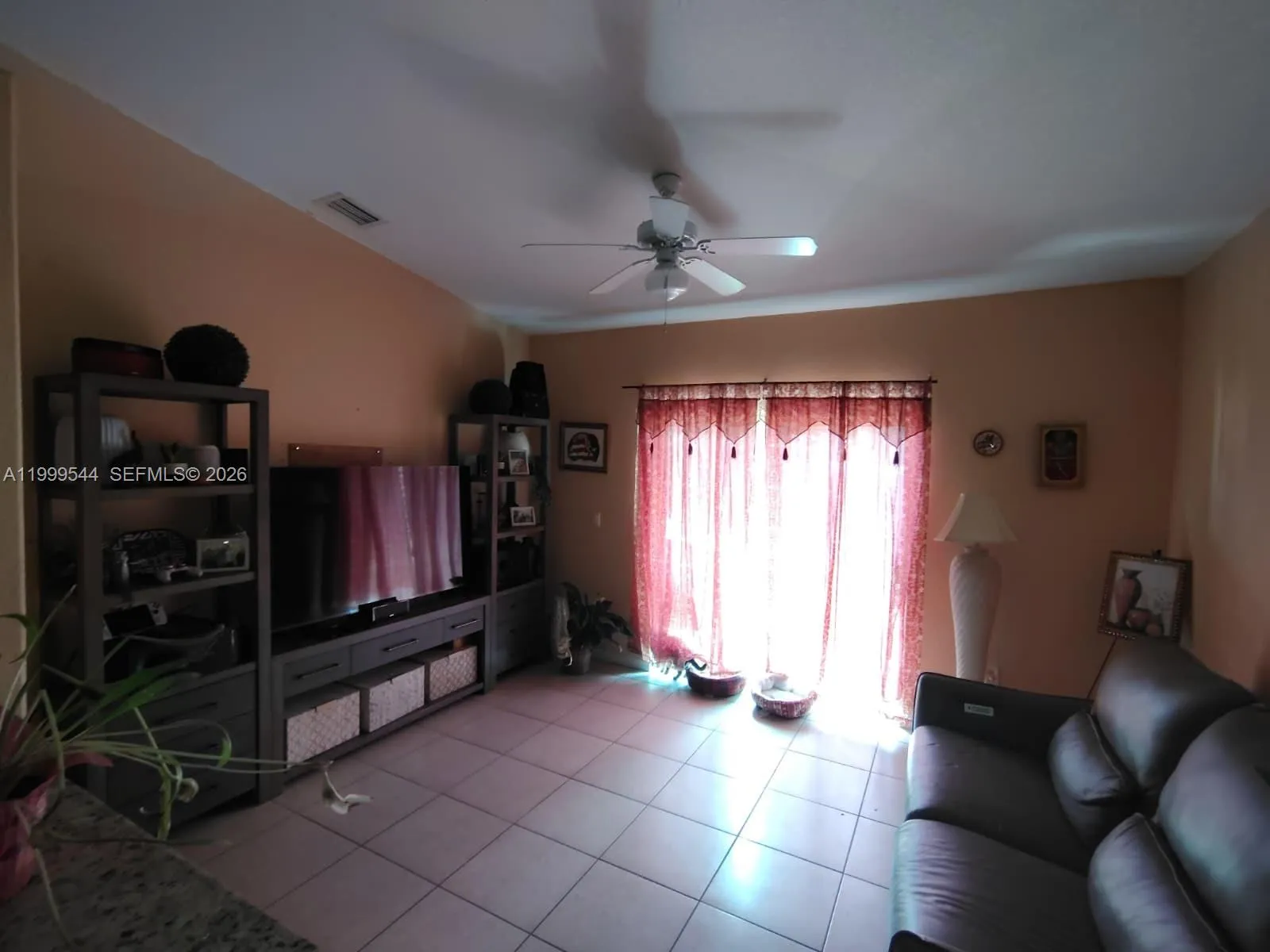 7736 NW 197 LN, Hialeah FL 33015