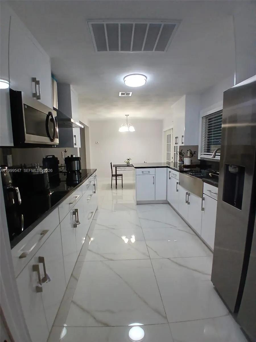 2211 NEW JERSEY RD, Lakeland FL 33803