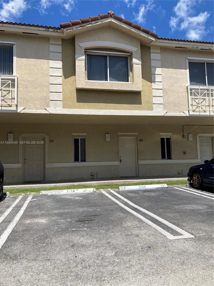 7985 NW 8th St # 105A, Miami FL 33126