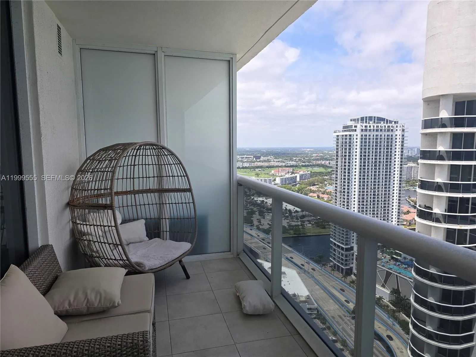 1830 S Ocean Dr # 4309, Hallandale Beach FL 33009