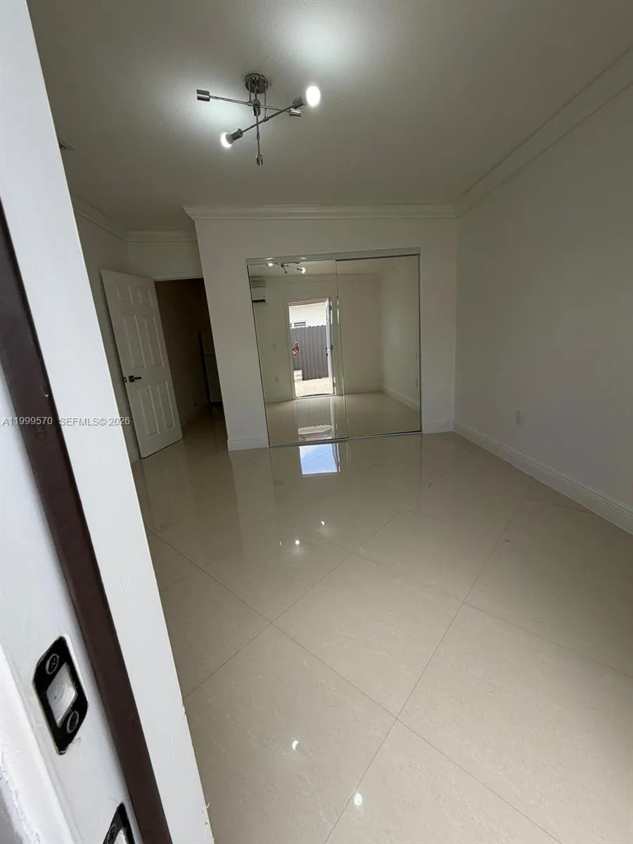 19732 SW 121st Ave # 1, Miami FL 33177