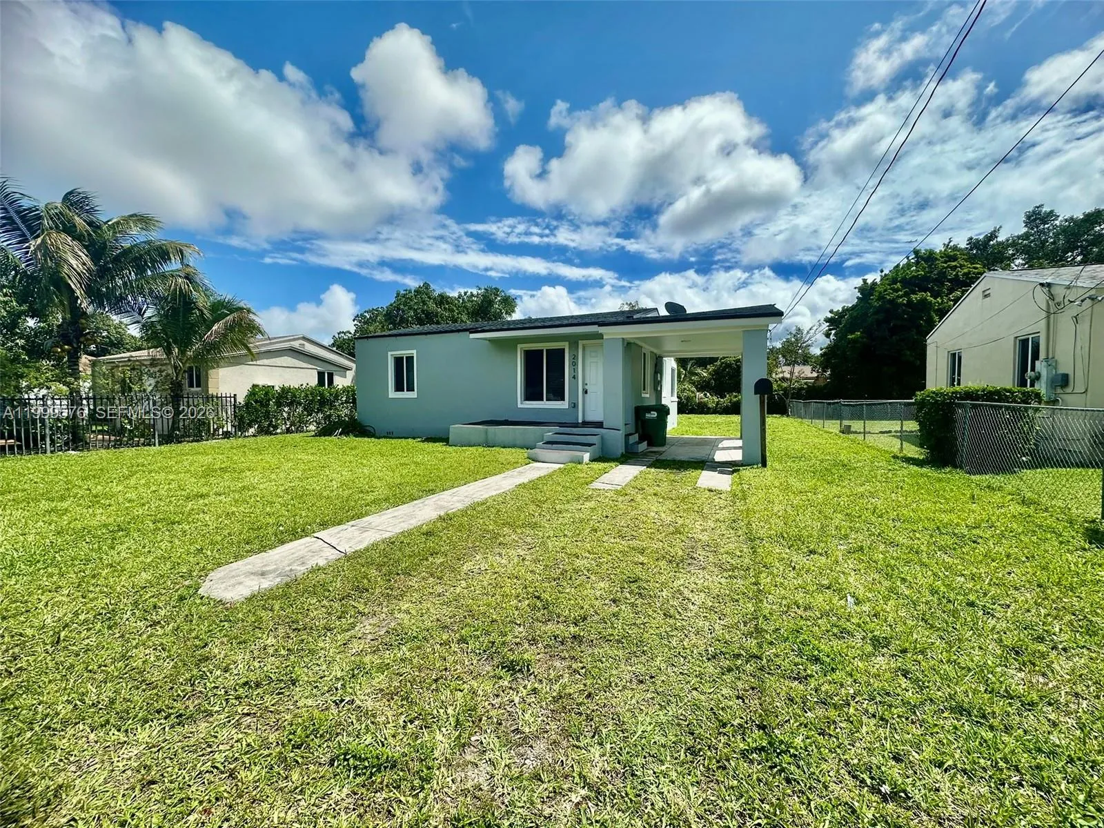 2014 NW 43rd St, Miami FL 33142