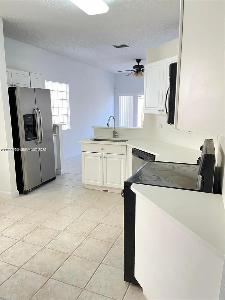 8784 SW 213th Ln, Cutler Bay FL 33189