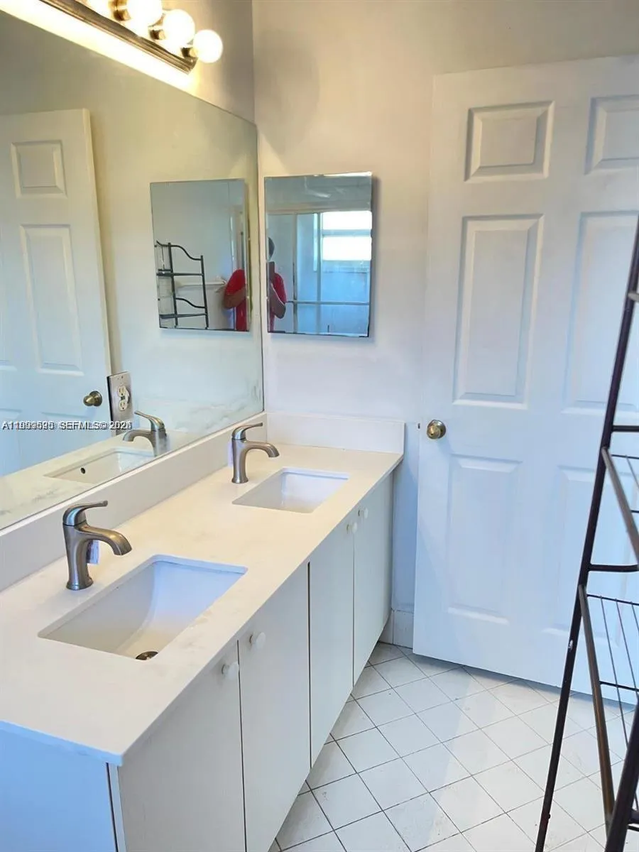 8784 SW 213th Ln, Cutler Bay FL 33189