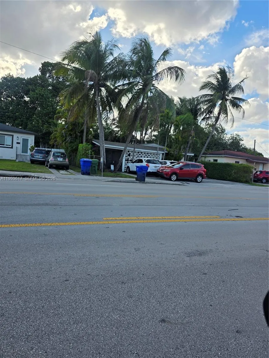 2832 SW 37th Ave # 2834, Miami FL 33133