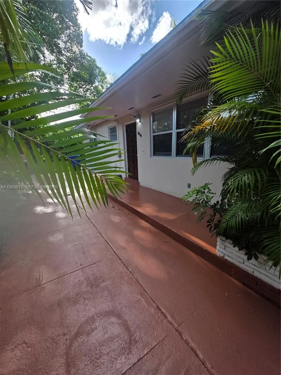 2832 SW 37th Ave # 2834, Miami FL 33133