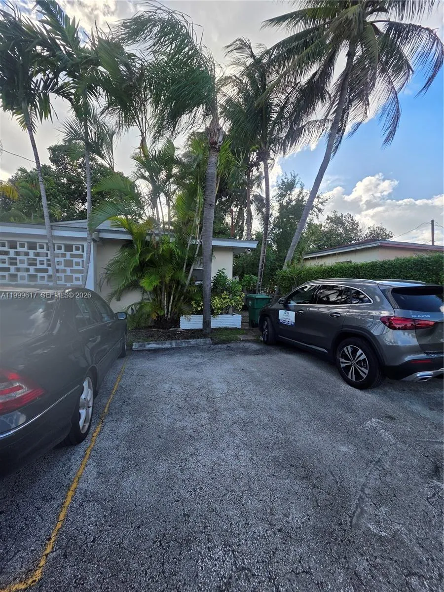 2832 SW 37th Ave # 2834, Miami FL 33133