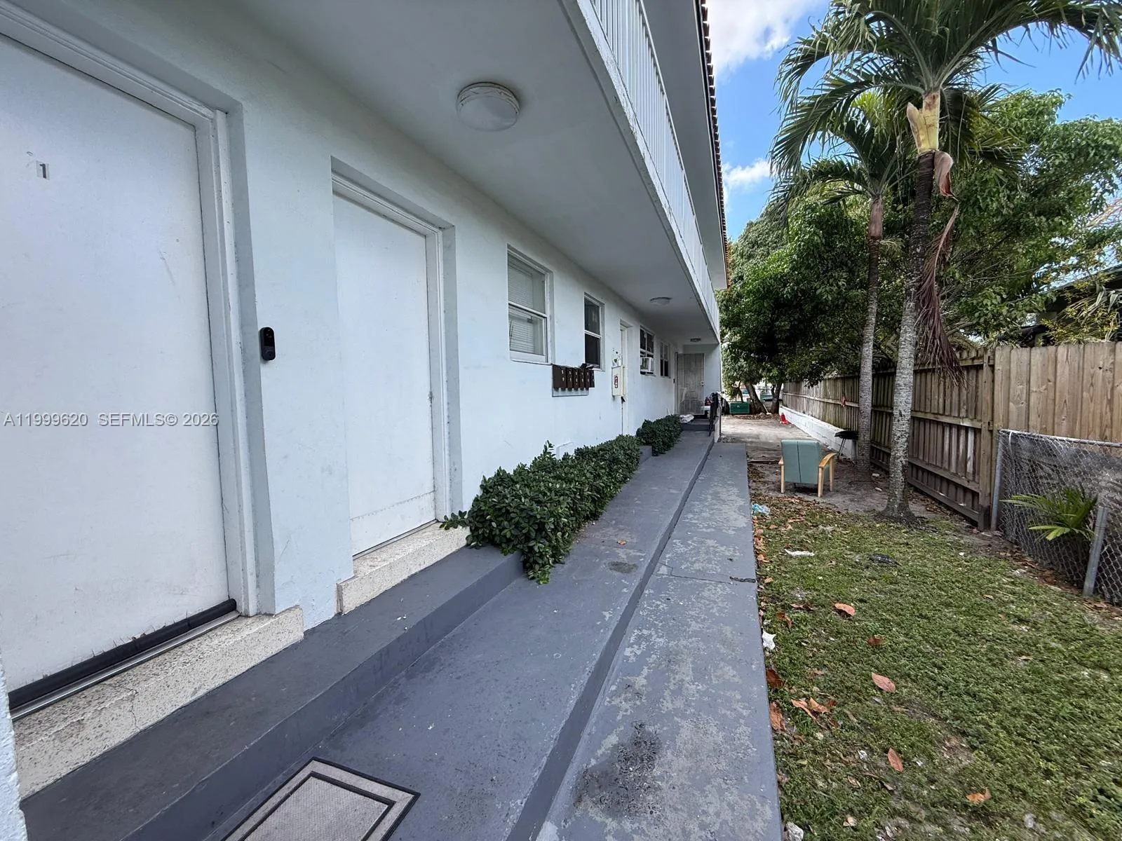 1646 NW 2nd St # 2, Miami FL 33125