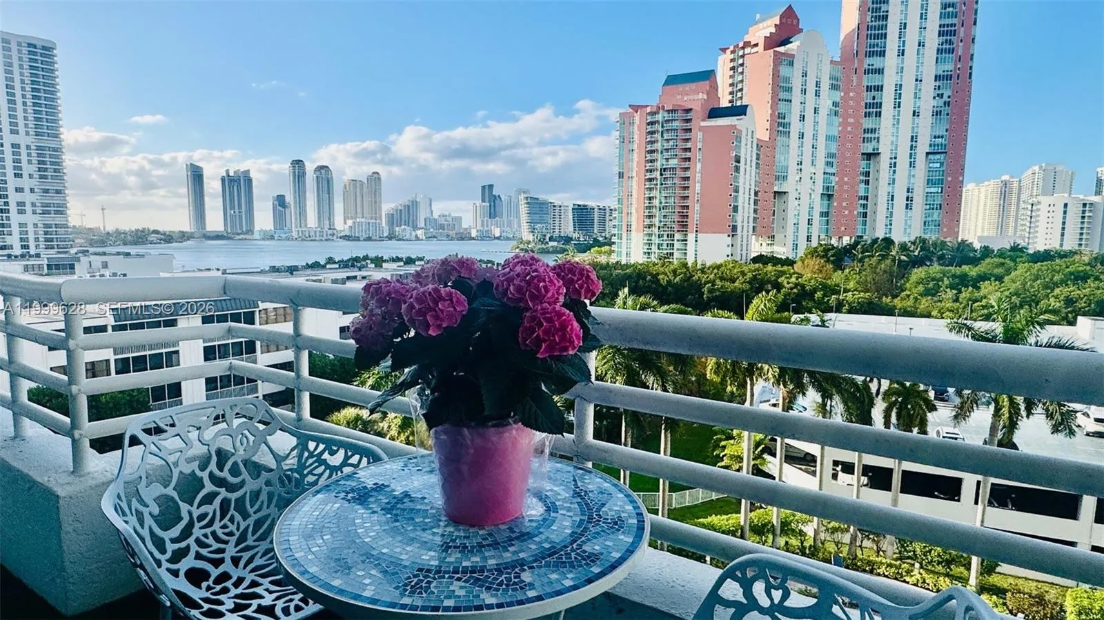 3300 NE 192nd St # 814, Aventura FL 33180