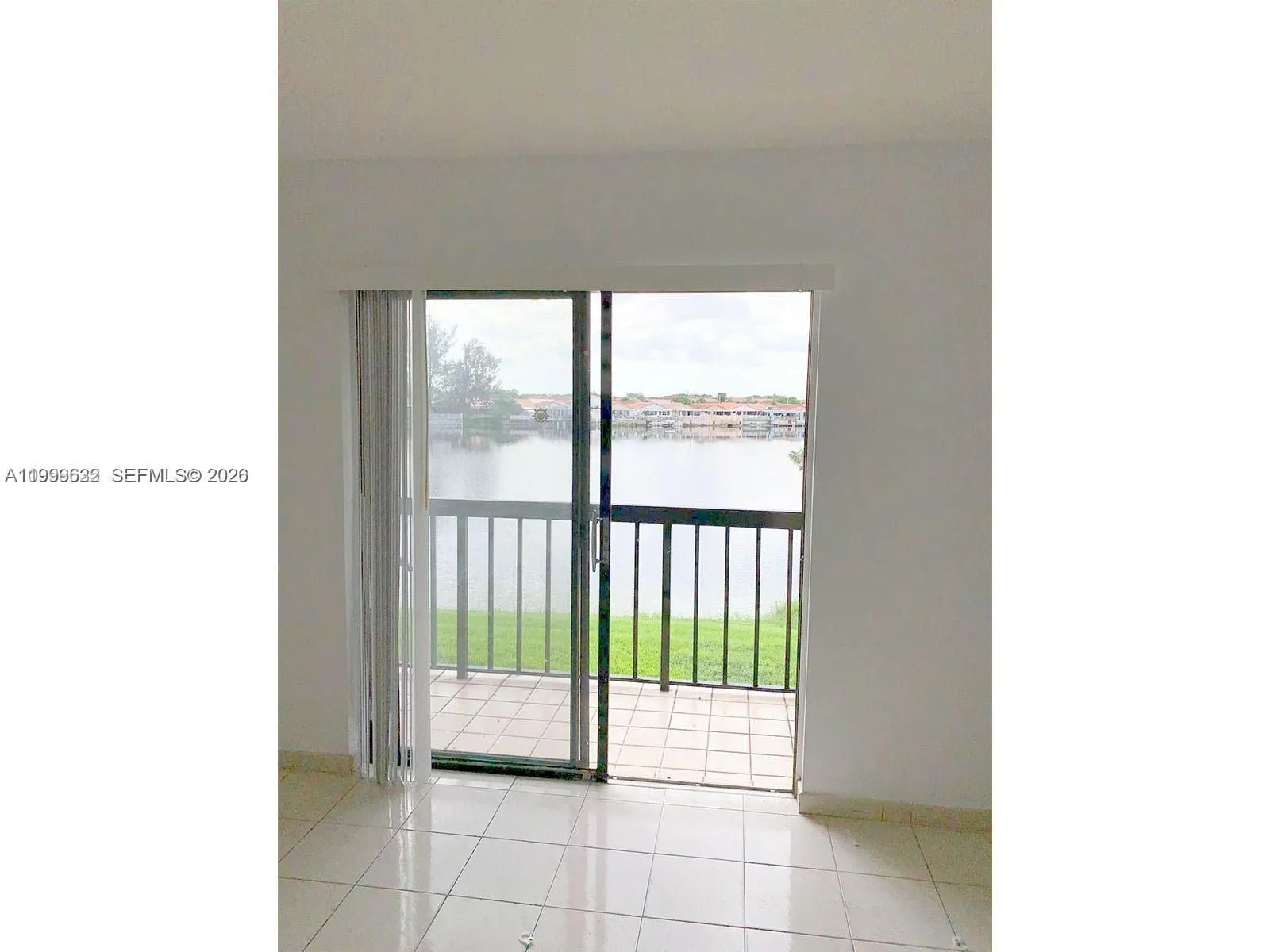 2540 W 67th Pl # 28, Hialeah FL 33016