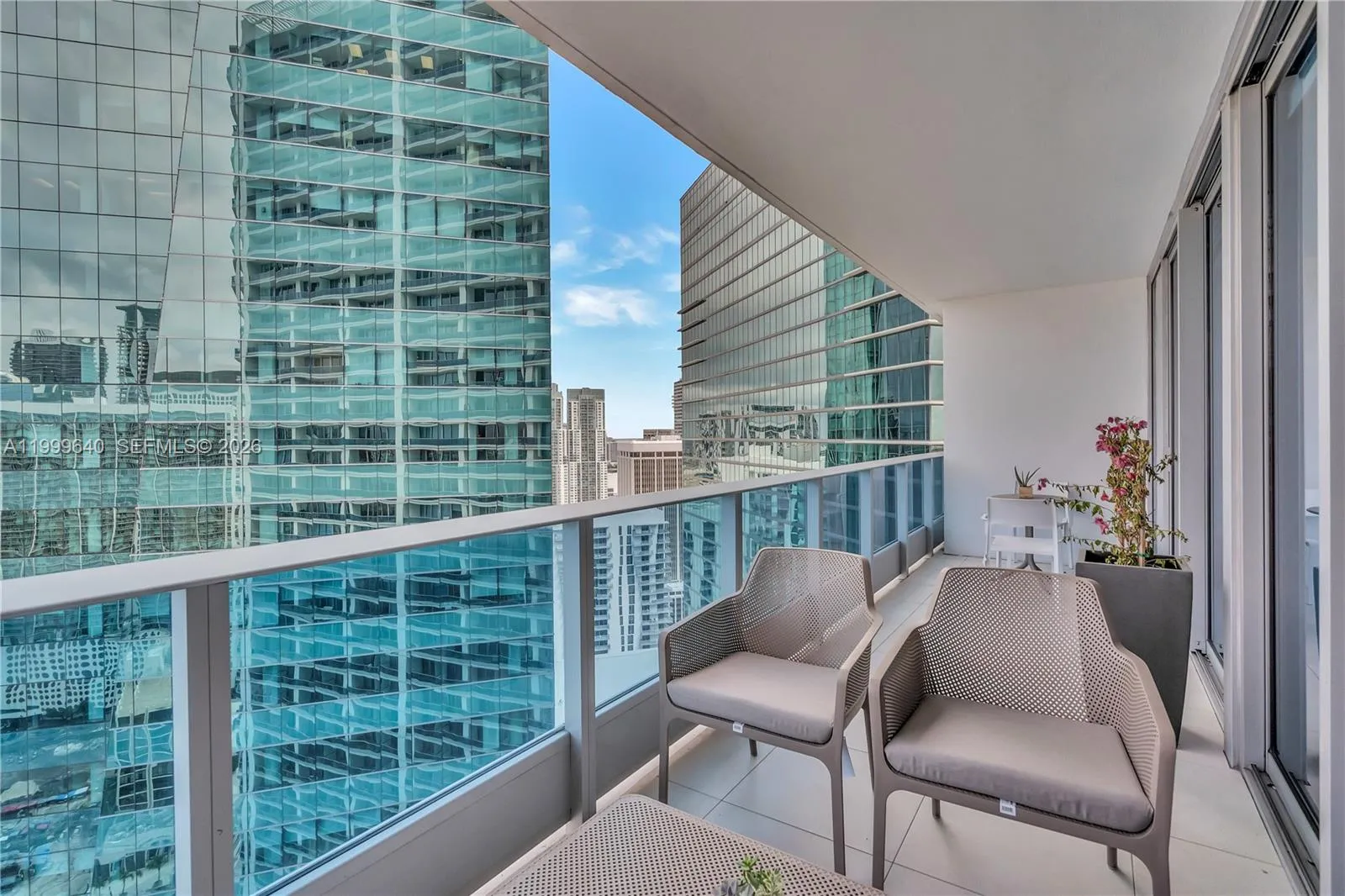 200 Biscayne Boulevard Way # 3911, Miami FL 33131