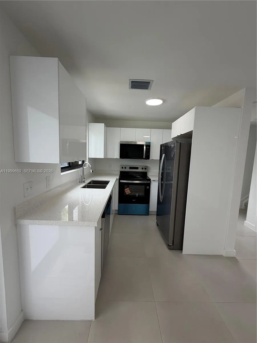 8034 NW 14 PL # 8034, Miami FL 33147
