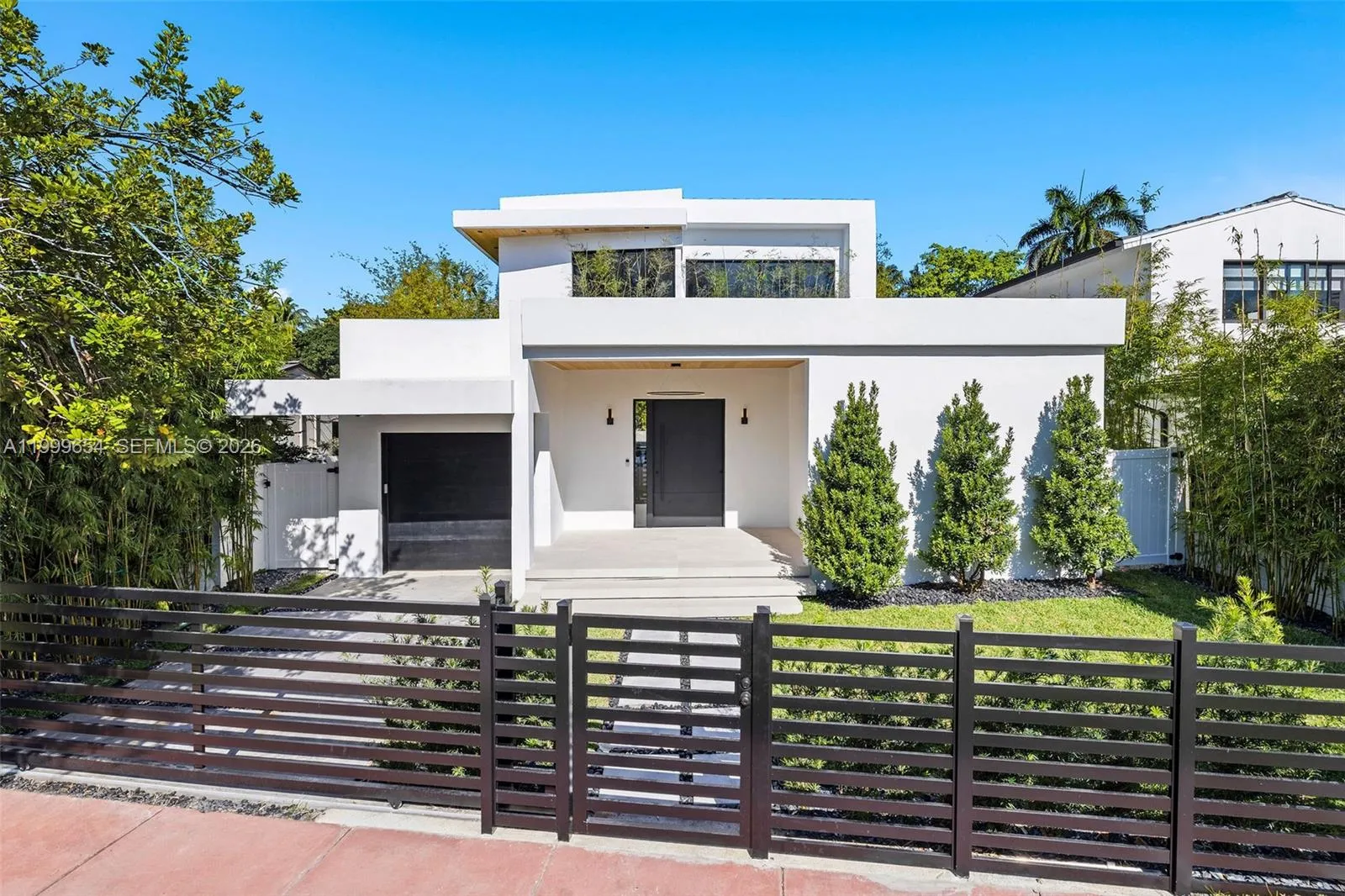 325 W 63rd St, Miami Beach FL 33141