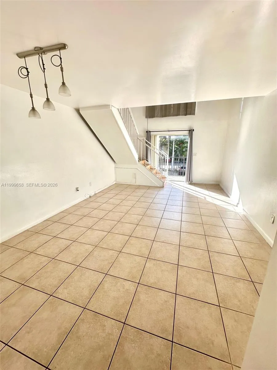 8550 SW 109th Ave # 221, Miami FL 33173