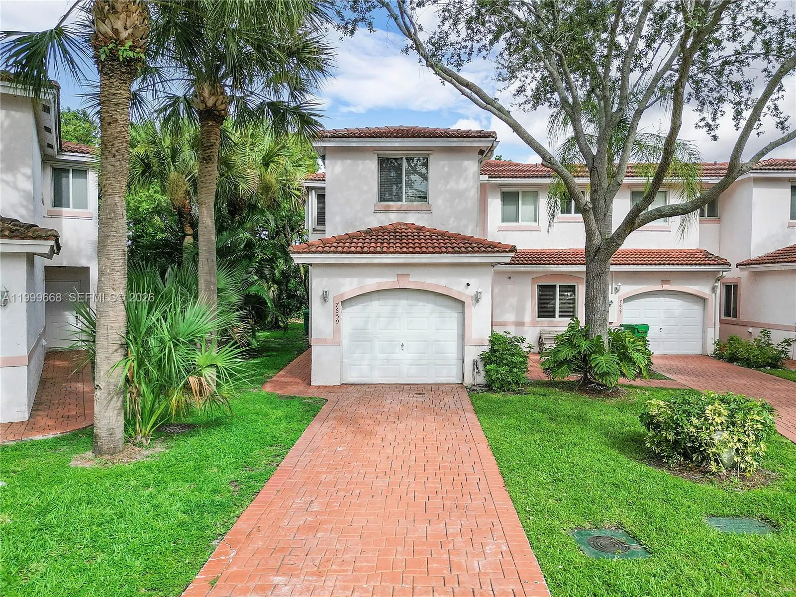7659 Tamarac Island Circle, Tamarac FL 33321