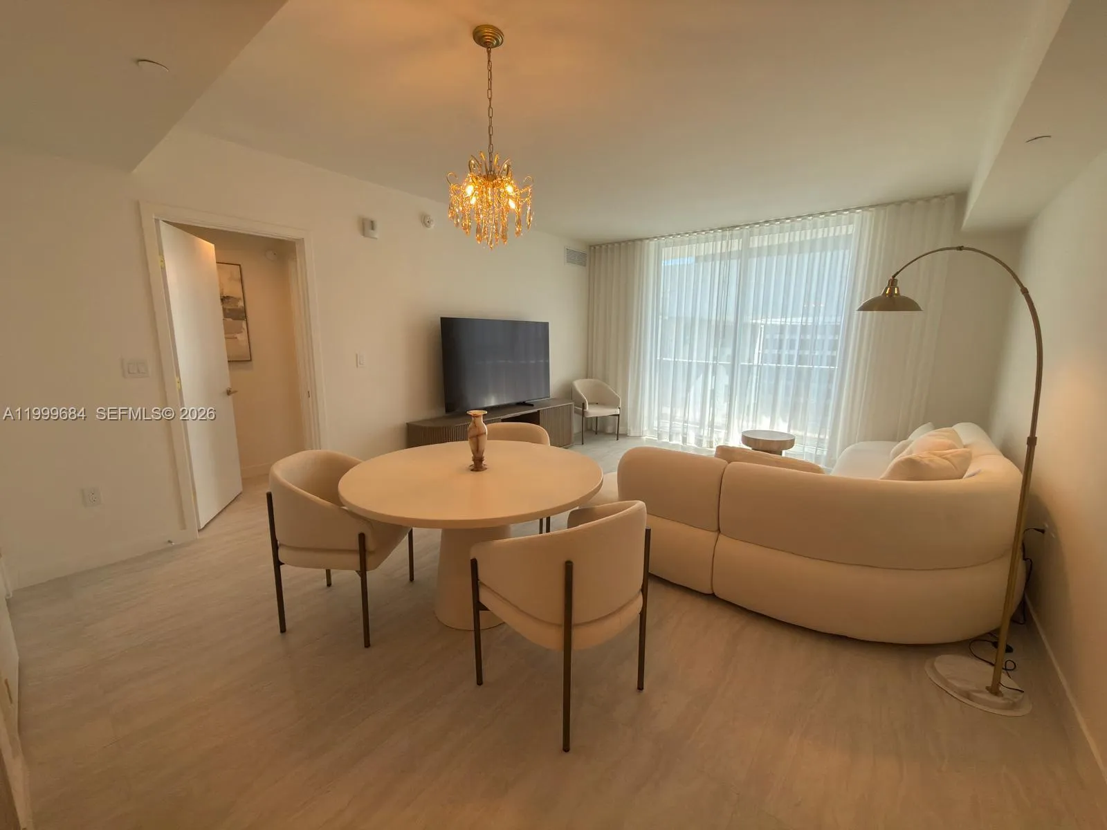 77 SE 5TH Street # 4214, Miami FL 33131