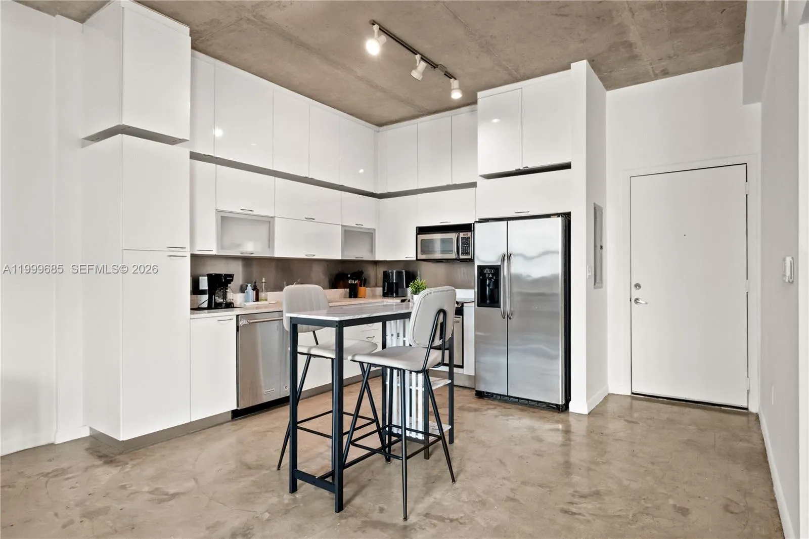 234 NE 3rd St # 1704, Miami FL 33132