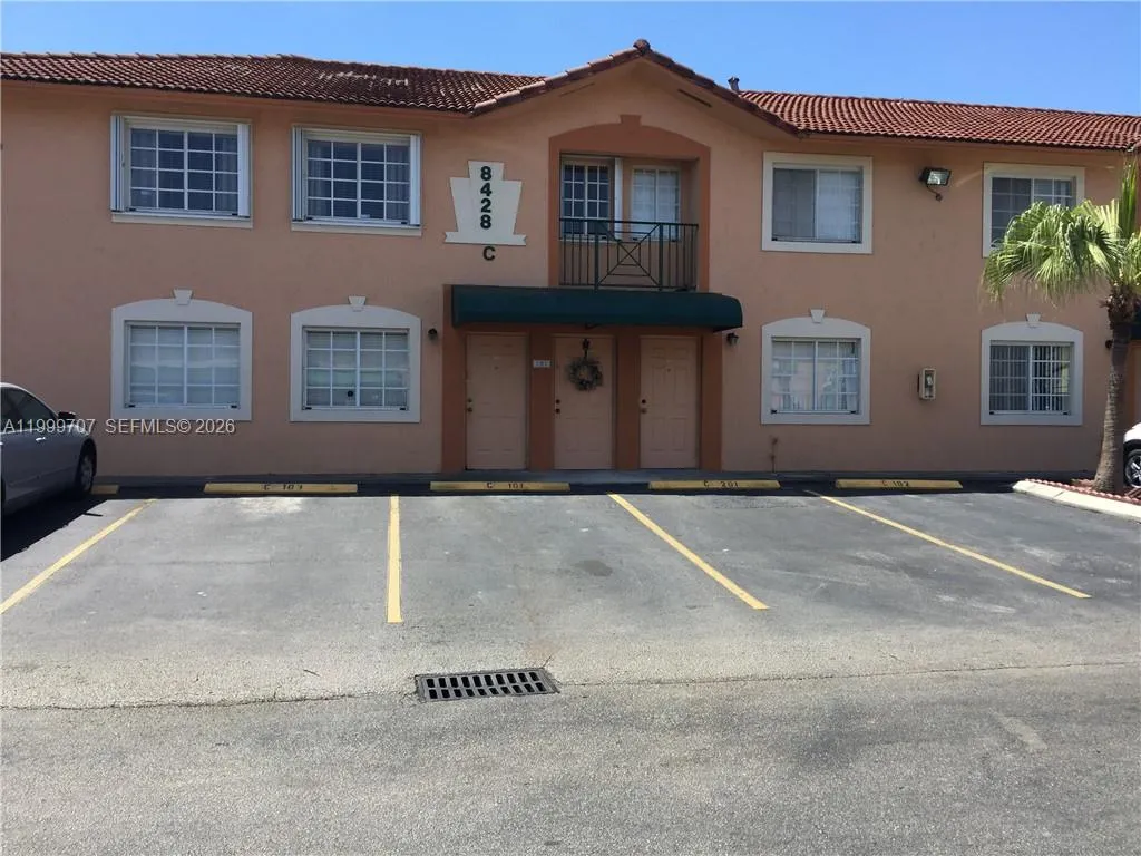 8428 NW 103rd St # 104C, Hialeah Gardens FL 33016