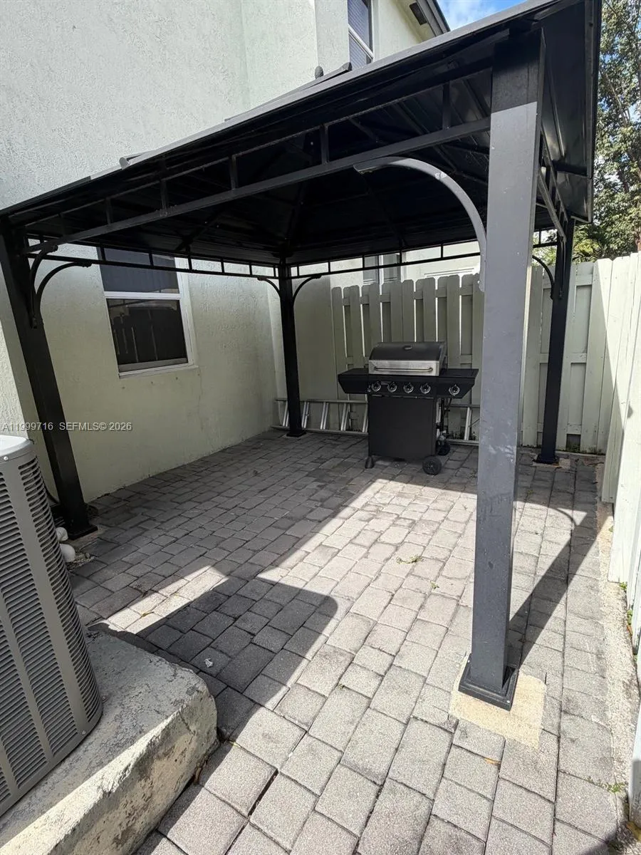 133 SE 28 # 8, Homestead FL 33033
