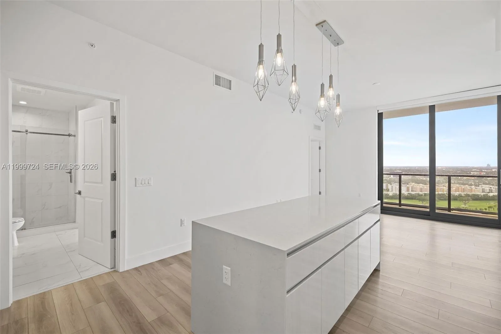 101 Diplomat Pkwy # 2505, Hallandale Beach FL 33009