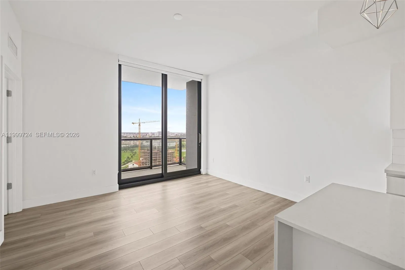 101 Diplomat Pkwy # 2505, Hallandale Beach FL 33009