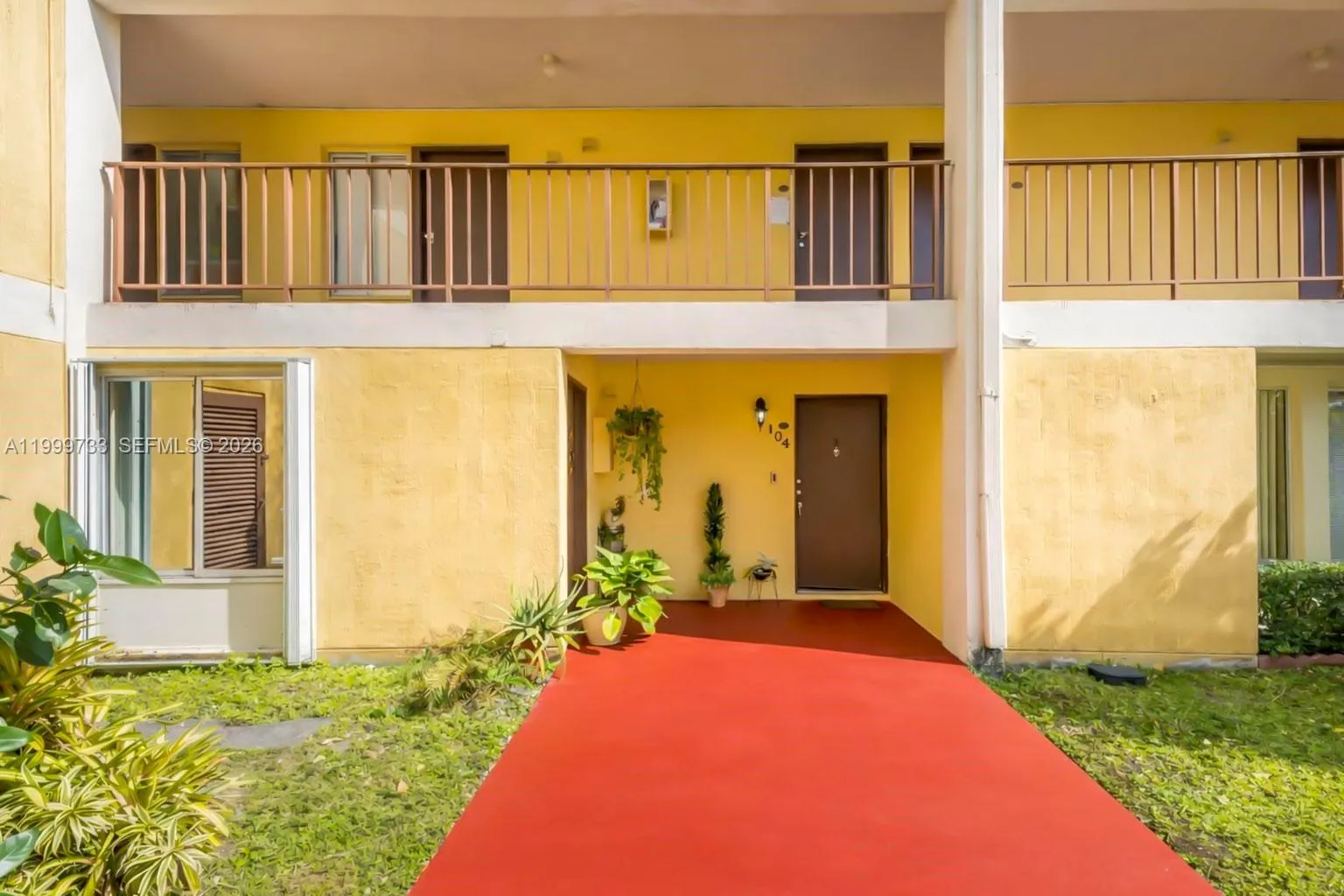 9210 Fontainebleau Blvd # 104, Miami FL 33172