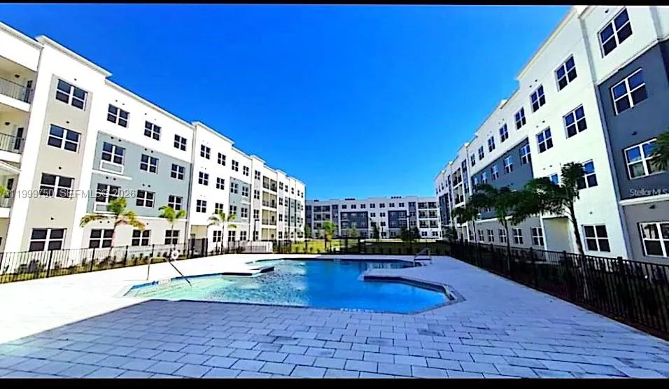 1230 southstation # 205, Orlando FL 32809