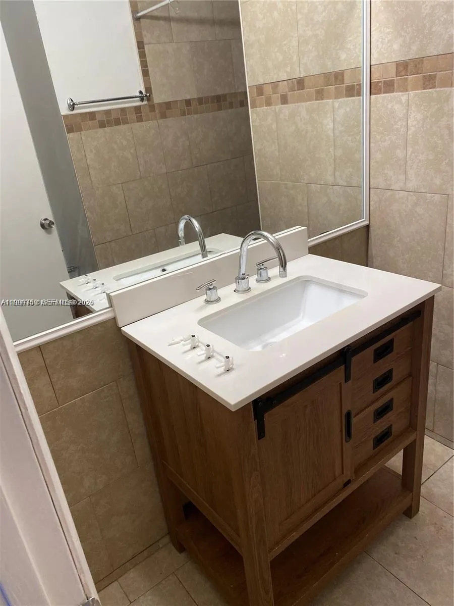 2113 Champions Way, North Lauderdale FL 33068