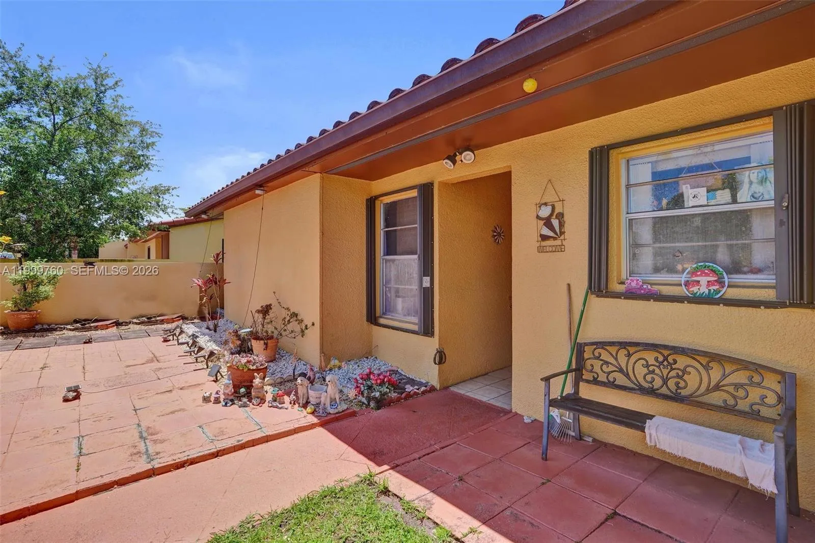 3 bedroom 2 bath for sale at 8618 SW 148th Pl, Miami FL 33193