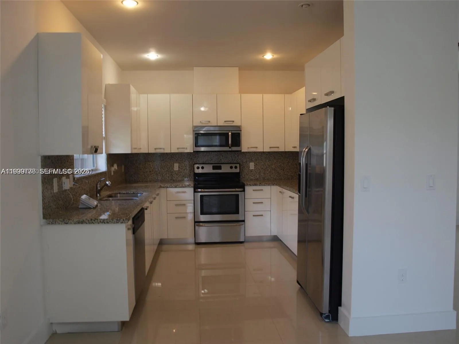 15651 SW 11th Ter, Miami FL 33194