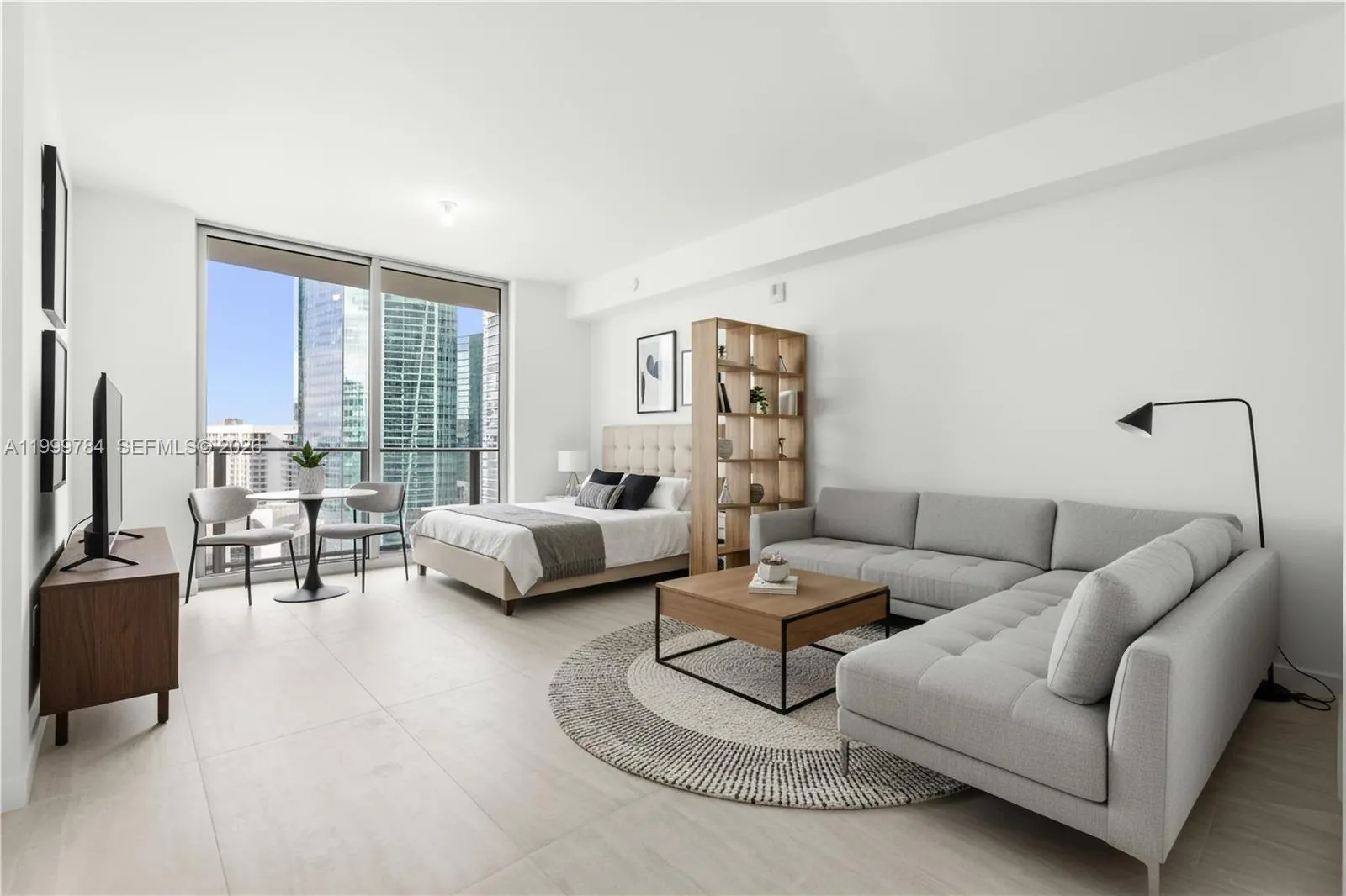 77 SE 5th Street # 3304, Miami FL 33131