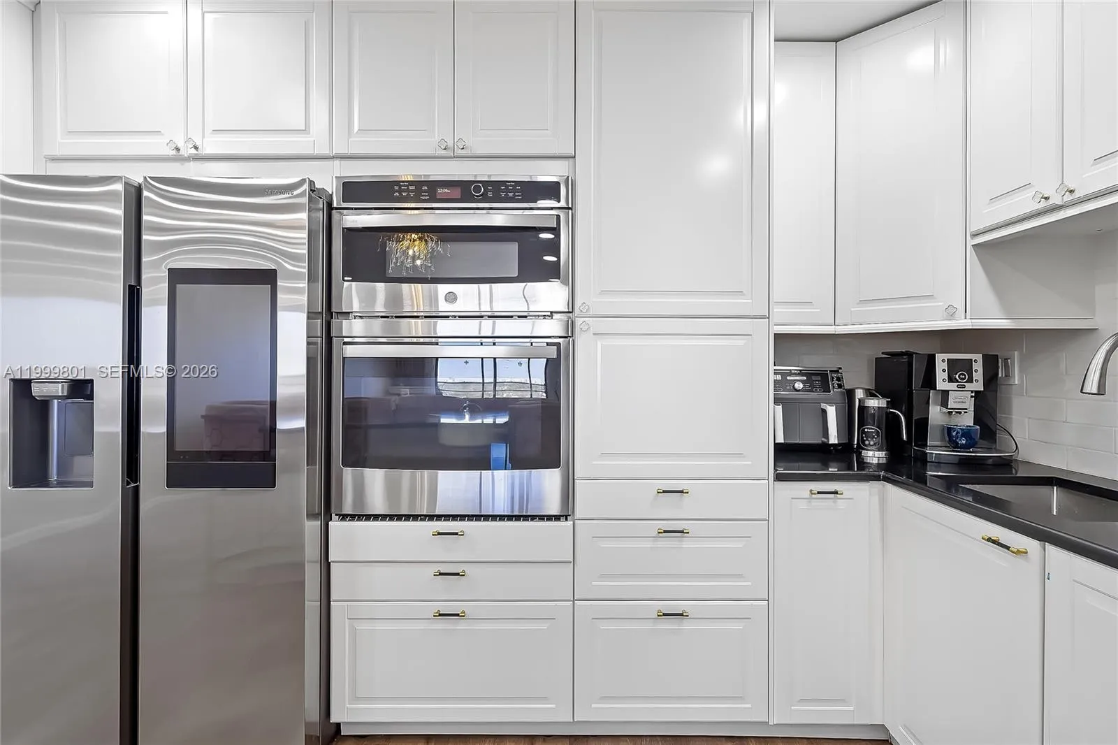 600 Three Islands Blvd # 604, Hallandale Beach FL 33009