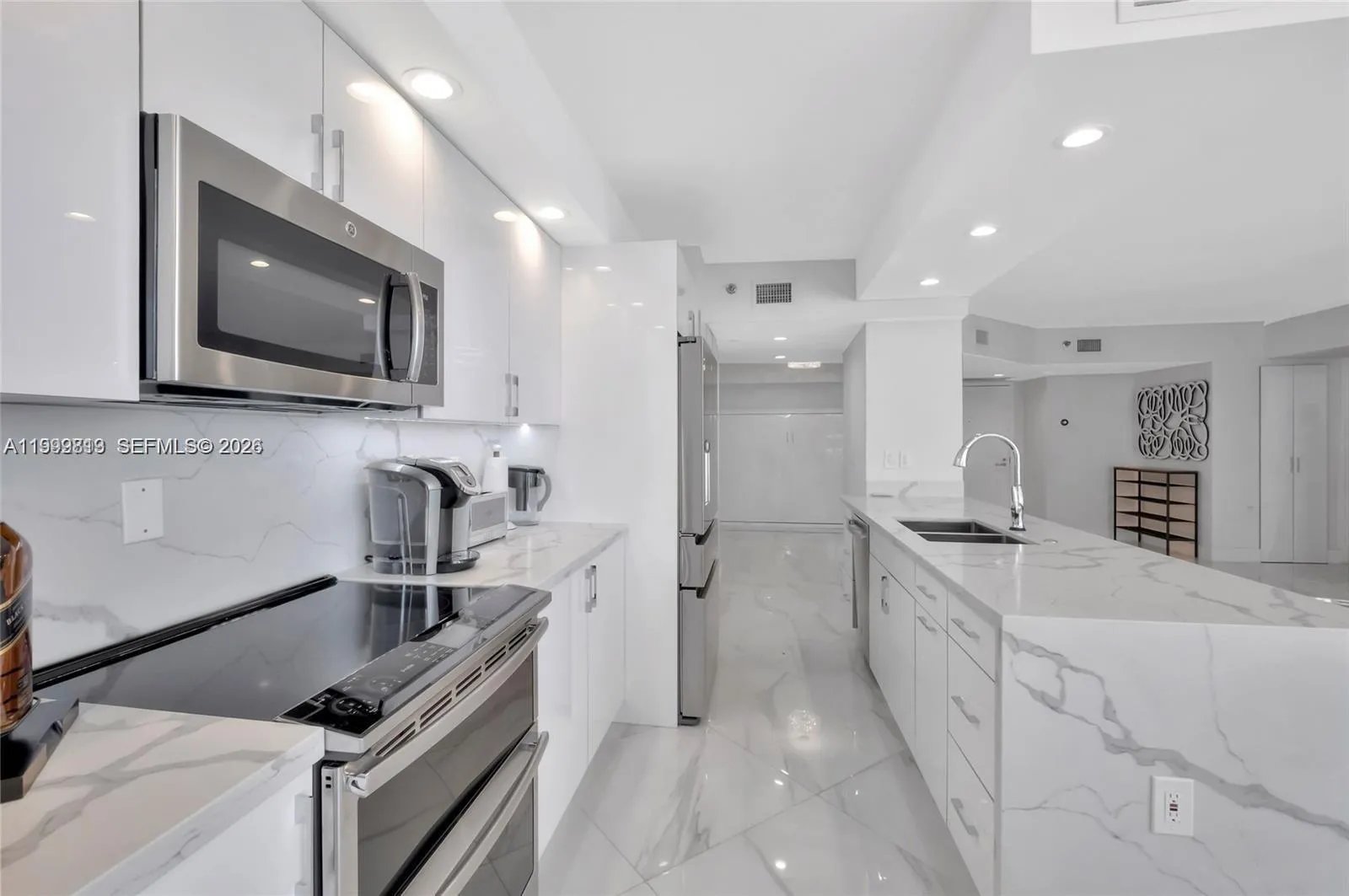 16425 Collins Ave # 1612, Sunny Isles Beach FL 33160