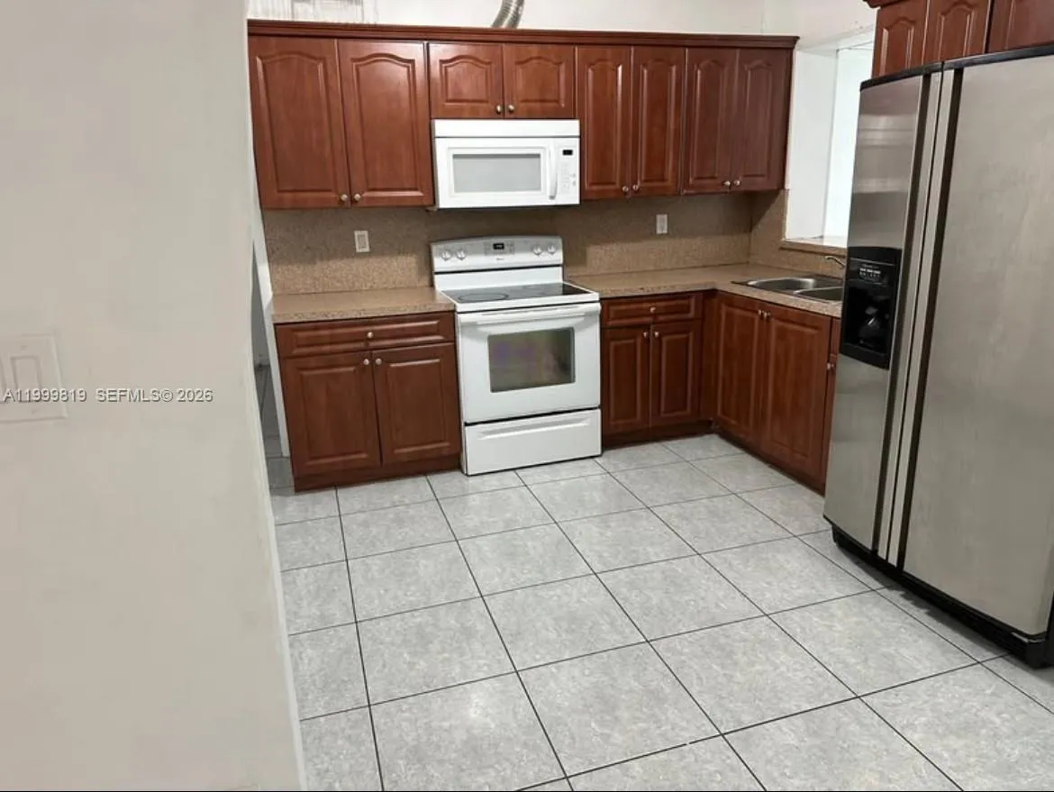 9021 SW 30th Ter, Miami FL 33165