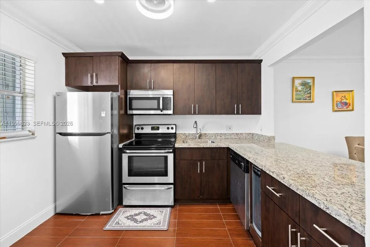 8350 Sands Point Blvd # E303, Tamarac FL 33321