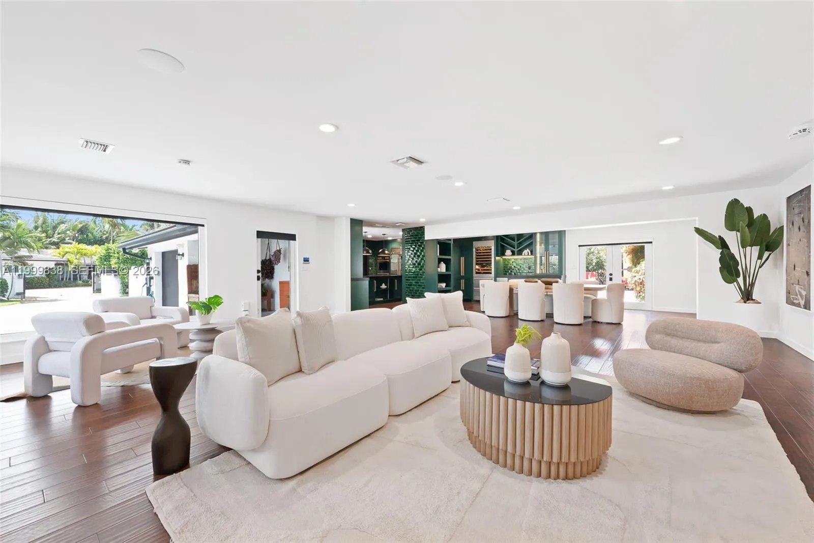 3001 Bayview Dr, Fort Lauderdale FL 33306