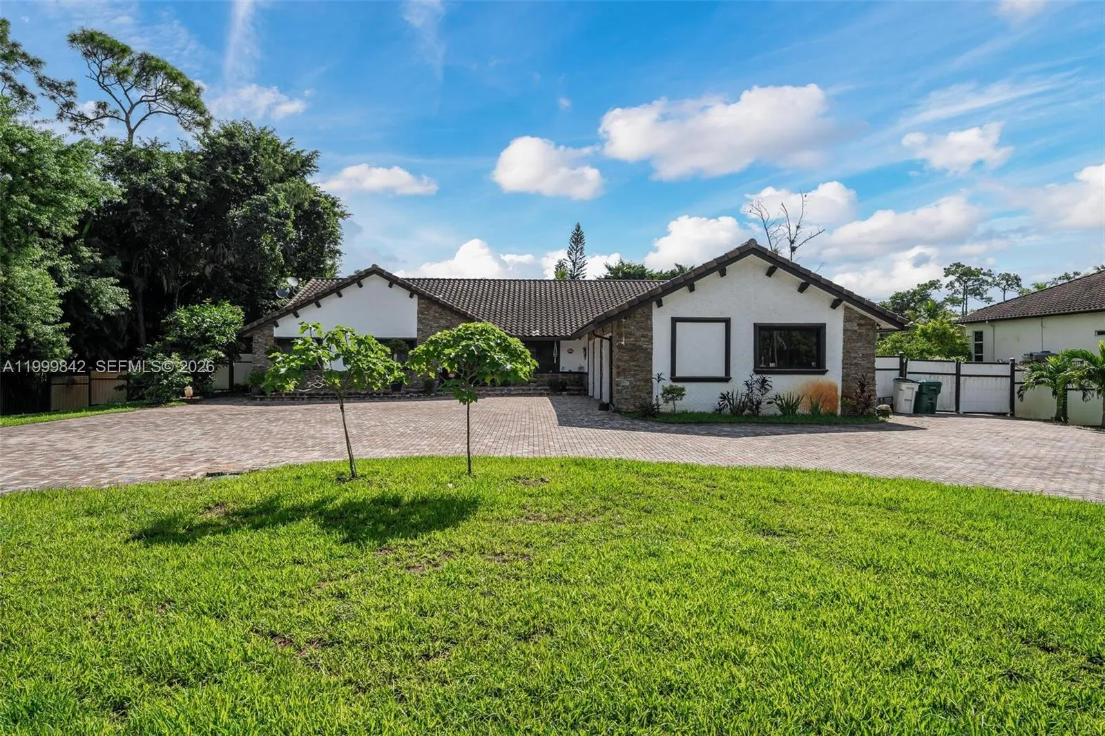 6252 NW 65th Ter, Parkland FL 33067