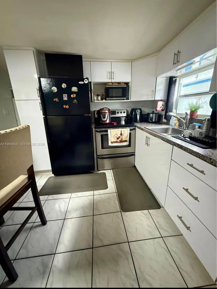 425 E 33rd St, Hialeah FL 33013