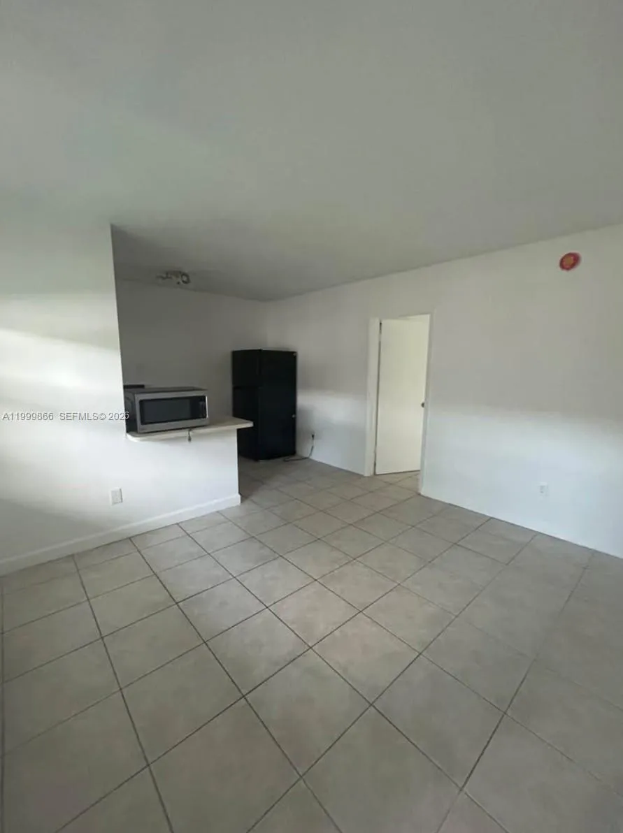 1119 NE 15th St # 6, Fort Lauderdale FL 33304