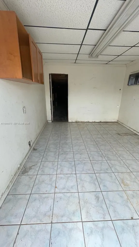 1071 E 16th St, Hialeah FL 33010